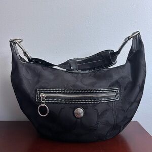 Authentic Coach Y2K 2010 F14873 Black Signature Crescent Hobo Purse.